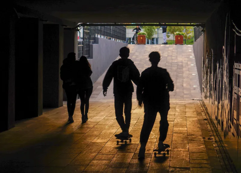 skateboarden